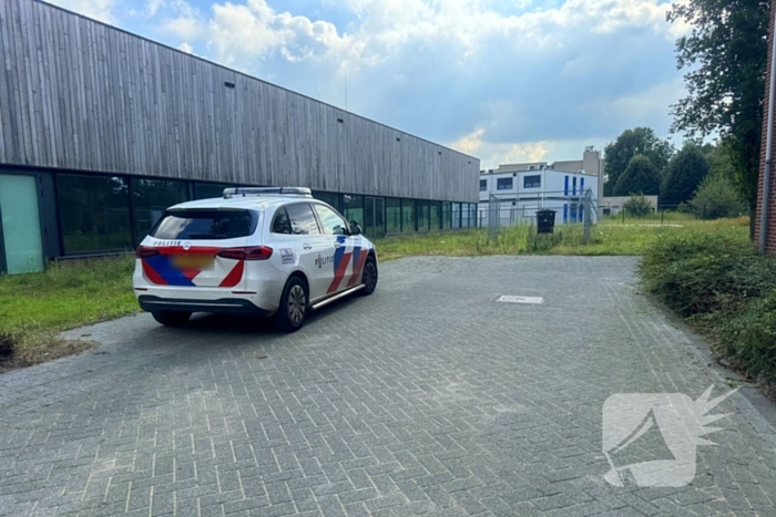 Scooterrijder gaat hard onderuit in bocht