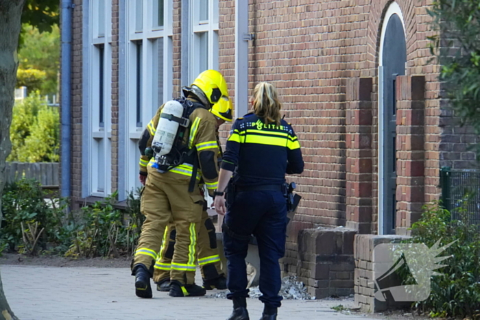 Brand bij school met emmers geblust door brandweer