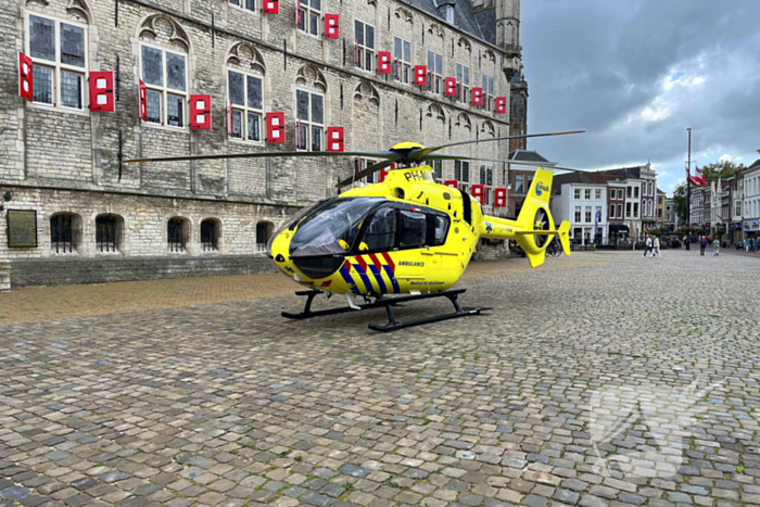 Traumahelikopter landt midden in het centrum