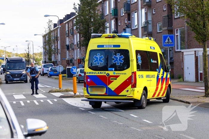 Scooterbestuurder gewond bij botsing met autodeur