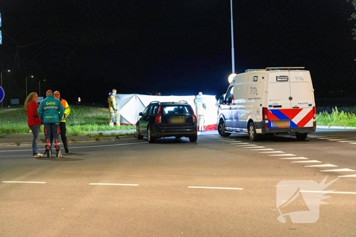 Fietser overlijd na botsing met auto