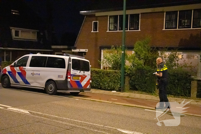 Explosie bij woning, politie doet onderzoek