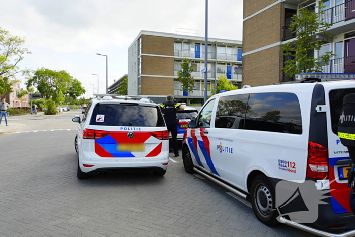 Politie onderzoekt vuurwapenmelding op School