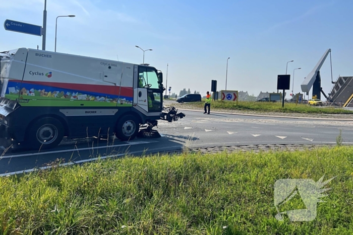 Verloren lading grind zorgt voor verkeersoverlast