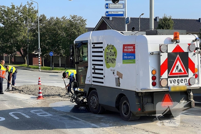 Verloren lading grind zorgt voor verkeersoverlast