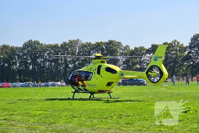 Parachutist zwaargewond bij ongeval op evenemententerrein