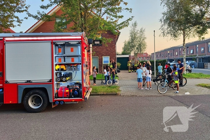 Brandweer ventileert woning na brand