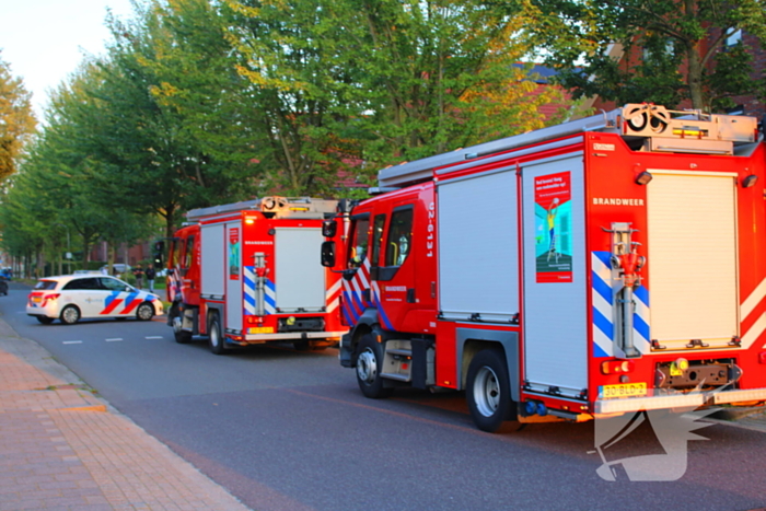 Brandweer ventileert woning na brand