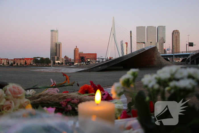 Bloemen bij plek dodelijke steekpartij