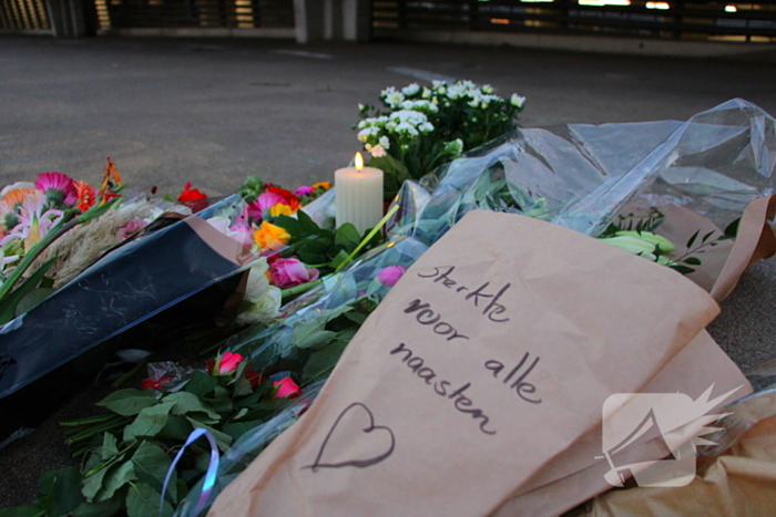 Bloemen bij plek dodelijke steekpartij