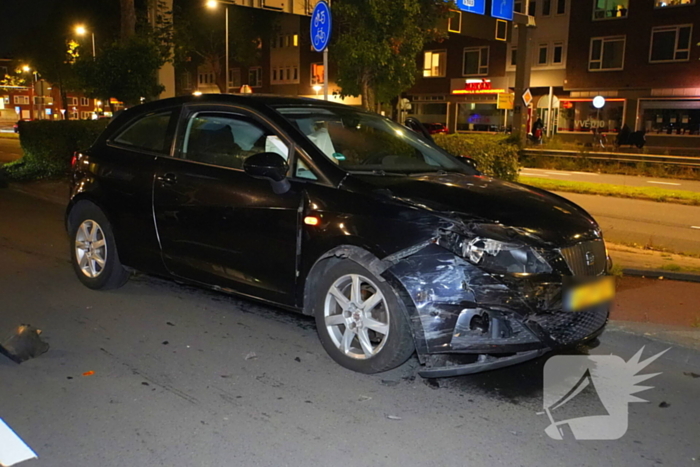 Automobilist rijdt scooterrijder aan