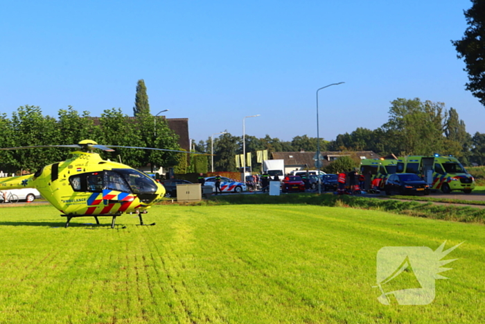 Wielrenner geschept door auto, traumateam ingezet