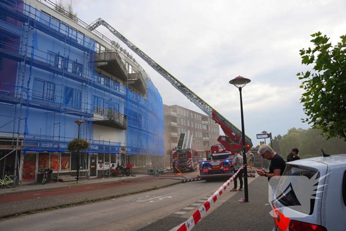 Veel rook bij brand in afhaalrestaurant