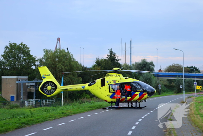 Fietser zwaargewond bij aanrijding met personenauto