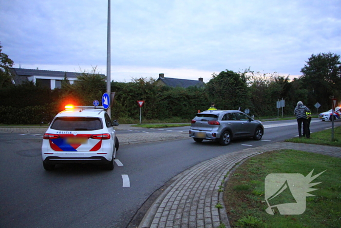 Scooterrijder gewond bij aanrijding op rotonde