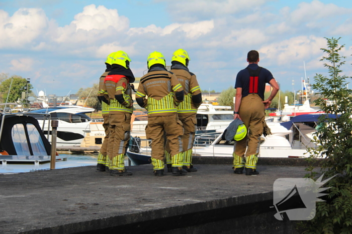 Kortsluiting veroorzaakt rookontwikkeling op boot