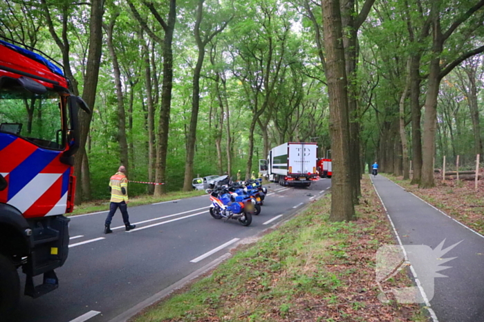 Ernstig ongeval tussen vrachtwagen en personenauto