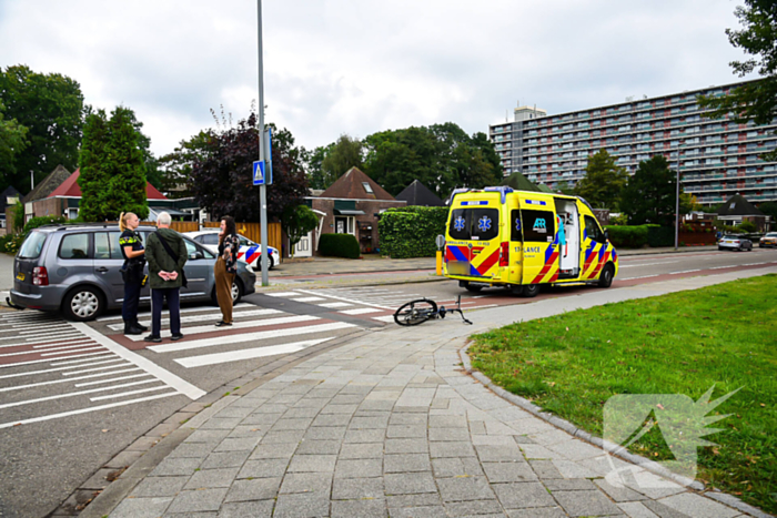 Kind op fiets aangereden bij oversteekplaats