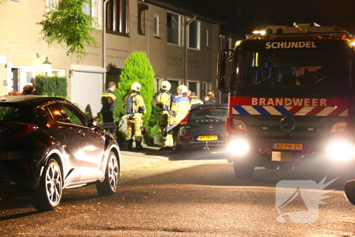 Vermoedelijke brandstichting: materiaal door brievenbus gegooid