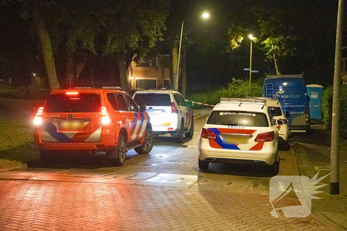 Explosie in achtertuin, politie doet onderzoek