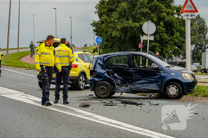 Traumateam ingezet na botsing tussen twee voertuigen