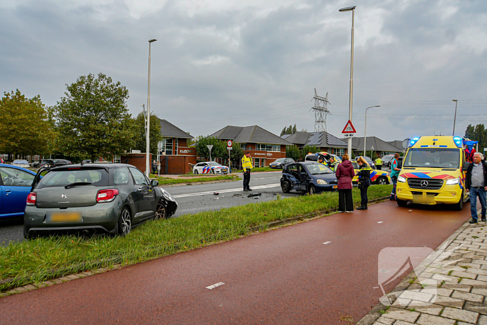 Traumateam ingezet na botsing tussen twee voertuigen