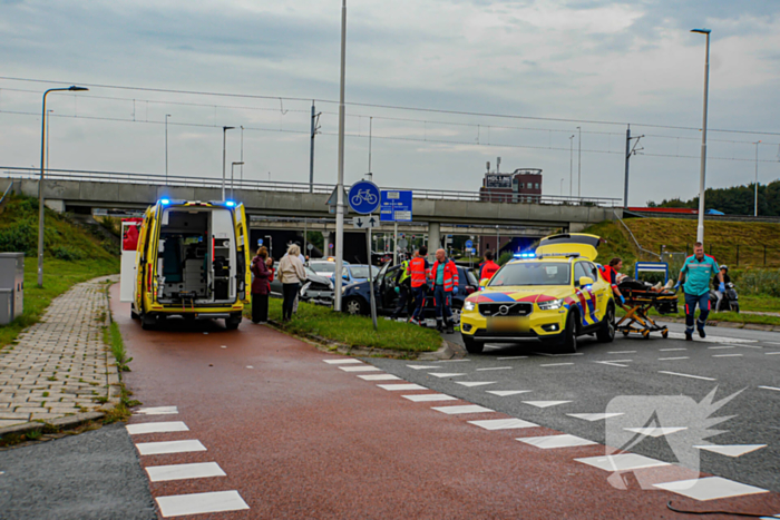 Traumateam ingezet na botsing tussen twee voertuigen