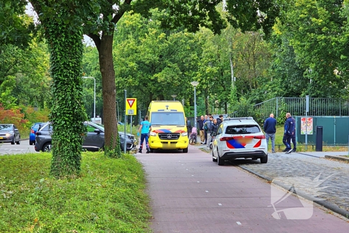 Scooterrijder en fietser in aanrijding op fietspad