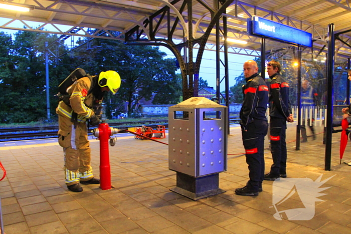 Persoon bevrijdt uit attractie tijdens grote oefening