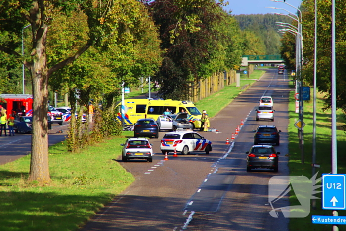 Beknelde bestuurder bevrijdt na harde botsing