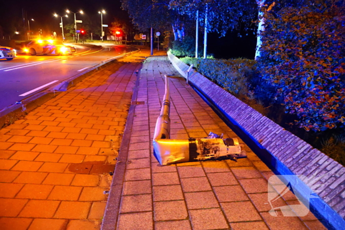 Twee politieauto's beschadigd na achtervolging