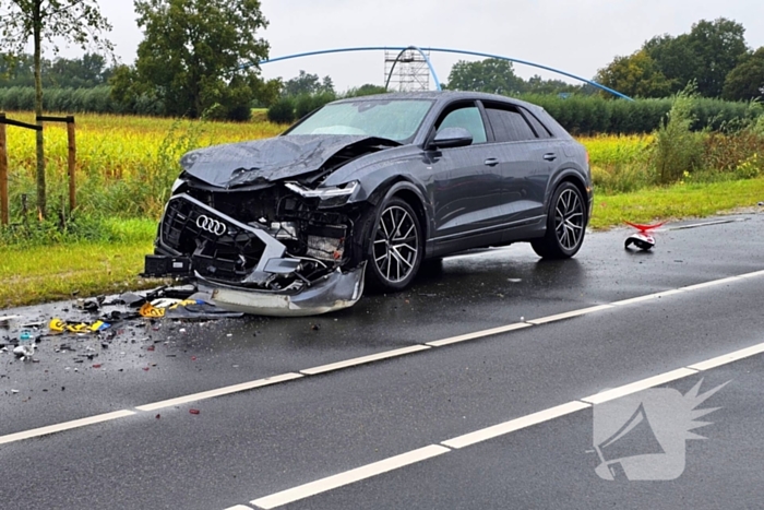 Auto's zwaar beschadigd na kop-staartbotsing