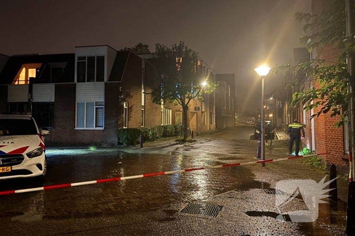 Aanhouding en straat afgesloten na steekpartij