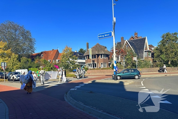 Aandacht vragende demonstranten hinderen verkeer