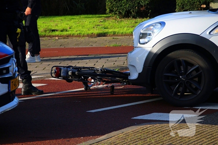 Opnieuw fietser geschept op rotonde