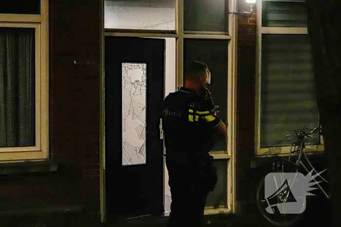 Twintig bewoners ontruimd na explosie in flatwoning