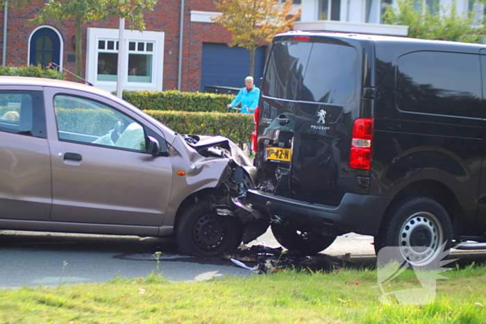 Grote opstopping door ongeval met drie voertuigen