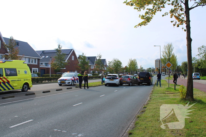 Grote opstopping door ongeval met drie voertuigen