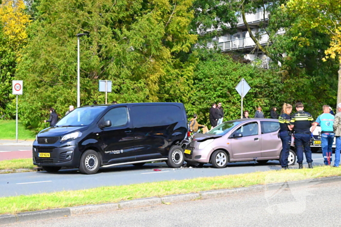 Grote opstopping door ongeval met drie voertuigen