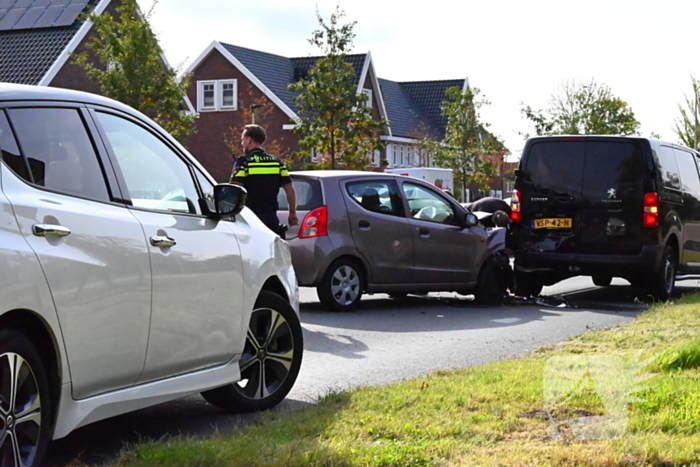 Grote opstopping door ongeval met drie voertuigen