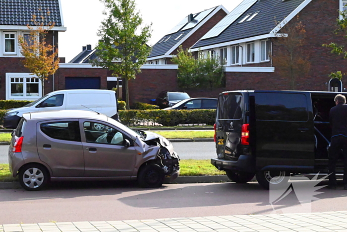 Grote opstopping door ongeval met drie voertuigen