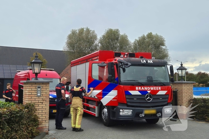 Vrachtwagen rijdt dieseltank lek