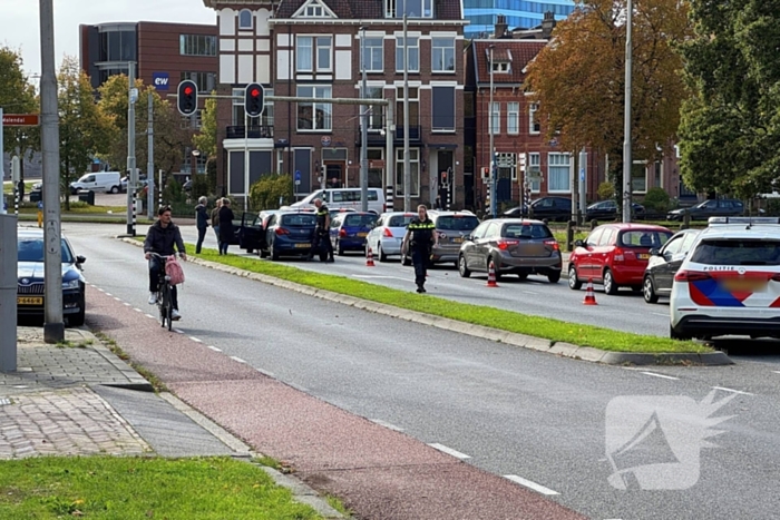 Kop-staart ongeval voor verkeerslichten