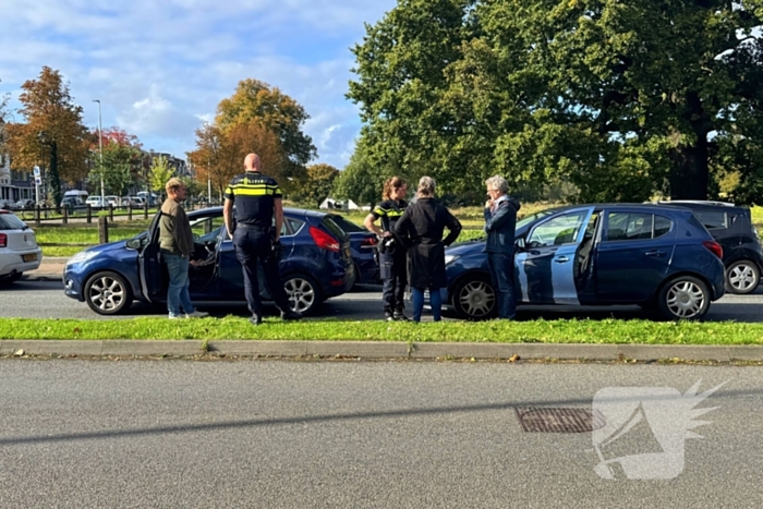 Kop-staart ongeval voor verkeerslichten