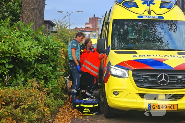 Persoon gewond bij steekincident, politie houdt verdachte aan