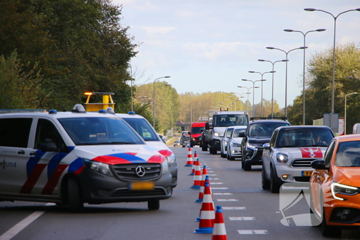 Flinke schade en vertraging na kop-staartaanrijding