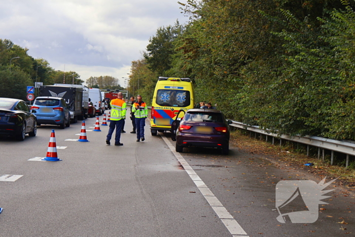 Flinke schade en vertraging na kop-staartaanrijding