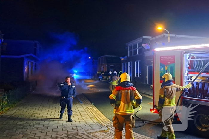 Opnieuw brand in geparkeerde auto