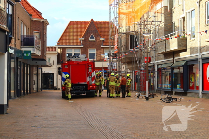 Steigerdeel losgeraakt door harde wind