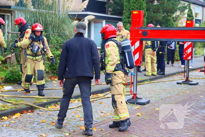 Flinke rookontwikkeling door brand in woning